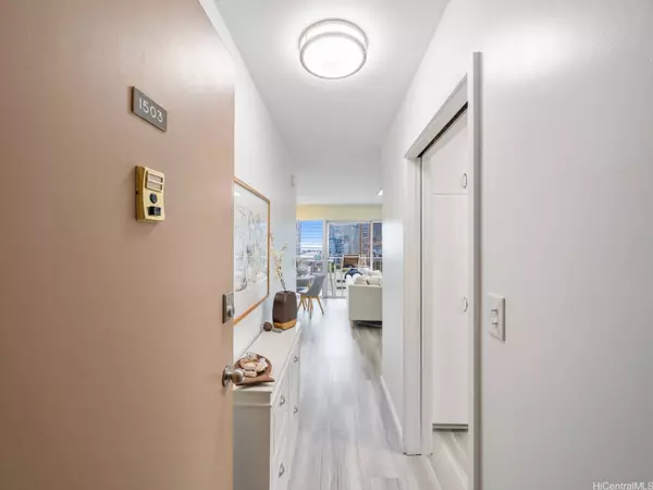 731 Amana ST #1503, Honolulu, HI 96814