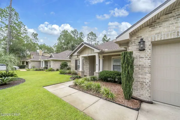 37 Melody LN, Freeport, FL 32439