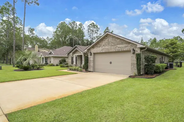 37 Melody LN, Freeport, FL 32439