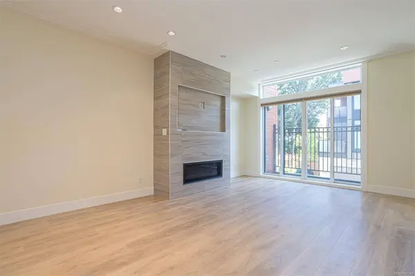 2130 Sooke Rd #403, Colwood, BC V9B 1W5