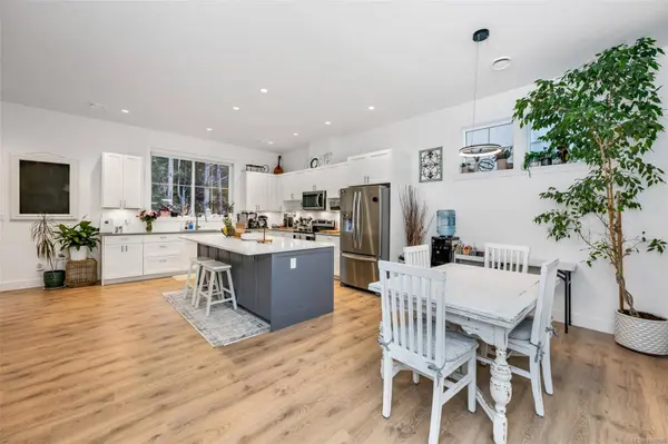 3319 West Oak Pl, Langford, BC V9C 2P2