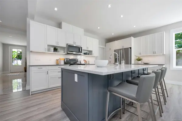 3315 West Oak Pl, Langford, BC V9C 2P2