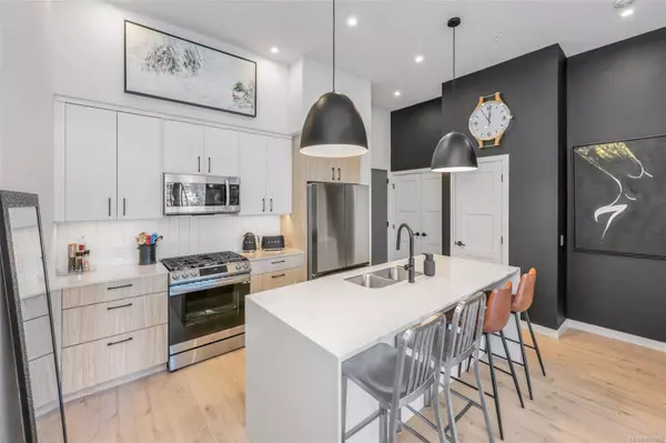 947 Whirlaway Cres #608, Langford, BC V9B 6W6