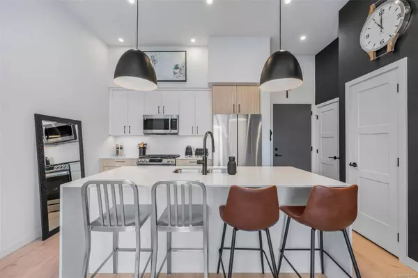 947 Whirlaway Cres #608, Langford, BC V9B 6W6