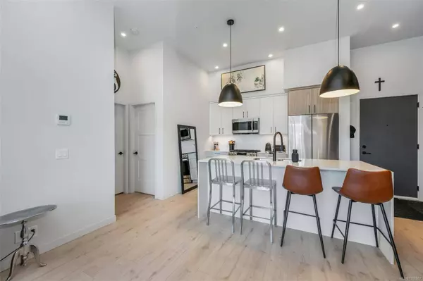 947 Whirlaway Cres #608, Langford, BC V9B 6W6