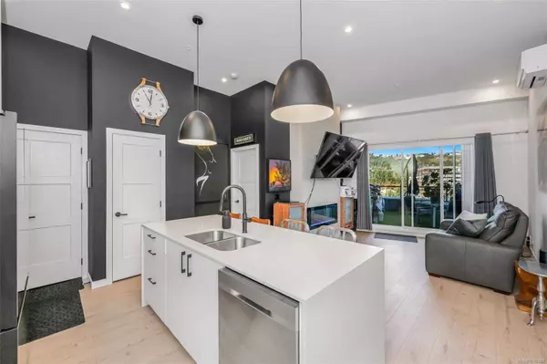 947 Whirlaway Cres #608, Langford, BC V9B 6W6