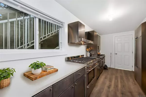 1113 Neild Rd, Metchosin, BC V9C 3X5