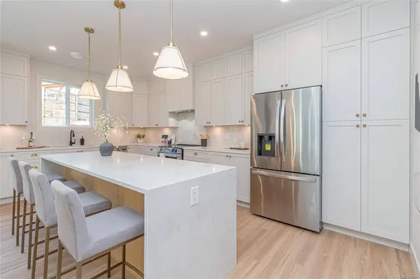 658 Wisteria RDG, Langford, BC V9B 3N4