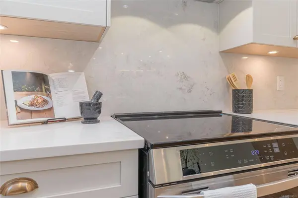 658 Wisteria RDG, Langford, BC V9B 3N4