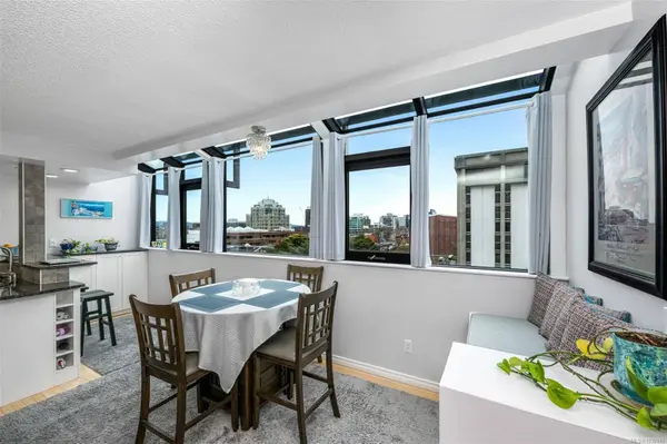 819 Burdett Ave #805, Victoria, BC V8W 1B3