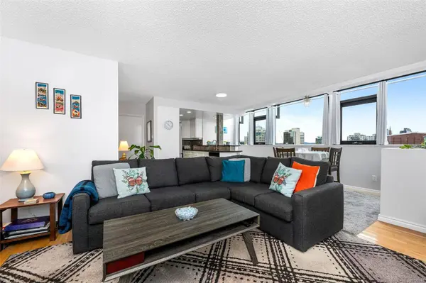 819 Burdett Ave #805, Victoria, BC V8W 1B3