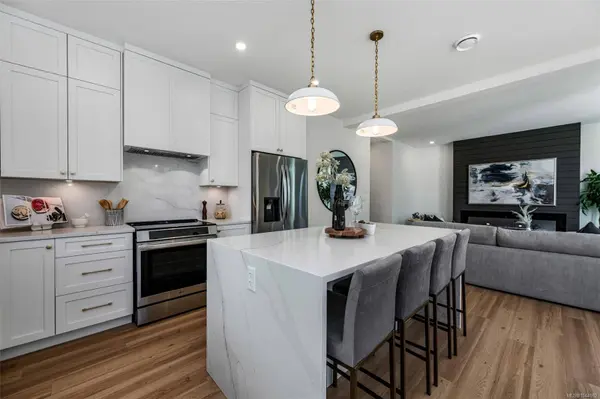 654 Wisteria RDG, Langford, BC V9B 3N4