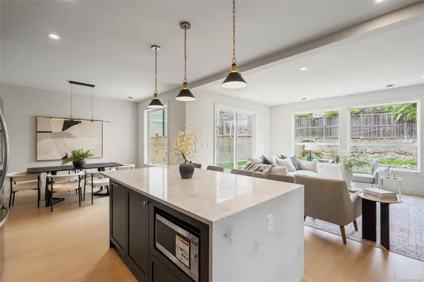 650 Wisteria RDG, Langford, BC V9B 3N4