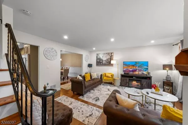 1721 Holly Rd, North Brunswick Twp., NJ 08902