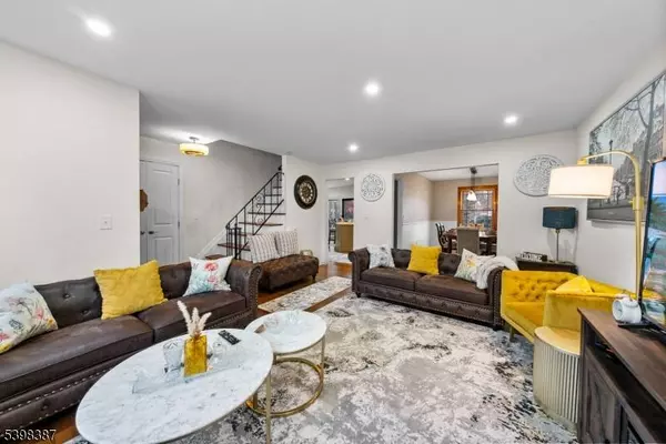 1721 Holly Rd, North Brunswick Twp., NJ 08902