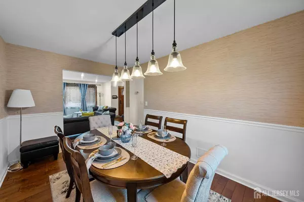 1721 Holly RD, North Brunswick, NJ 08902