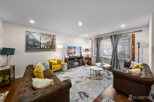 1721 Holly RD, North Brunswick, NJ 08902