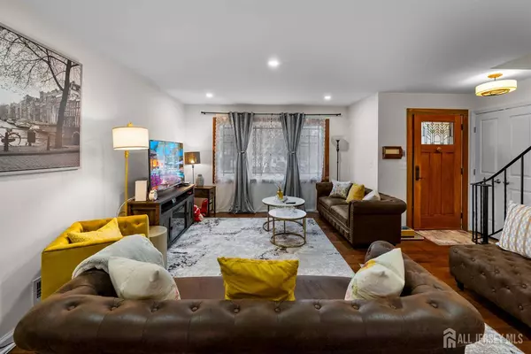 1721 Holly RD, North Brunswick, NJ 08902