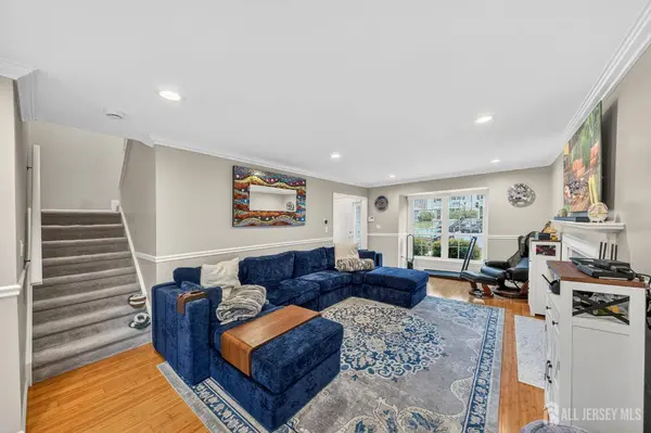 2601 Pinhorn DR, Bridgewater, NJ 08807