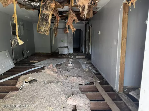 1213 Vim Dr, Louisville, KY 40213