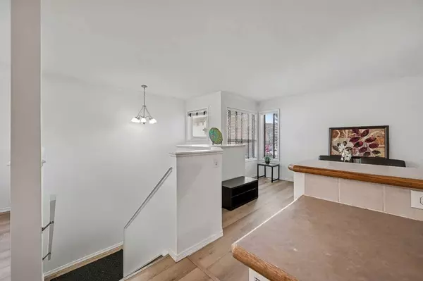 1409 Strathcona WAY, Strathmore, AB T1P 1S2