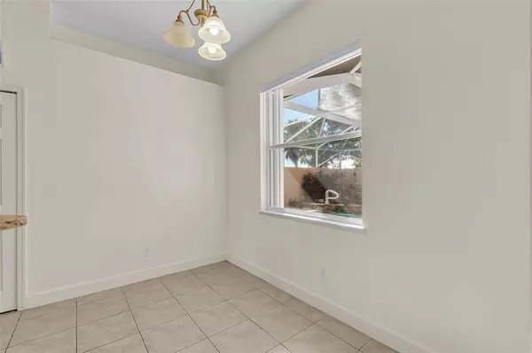 1038 SW Fisherman Ave, Port St Lucie, FL 34953