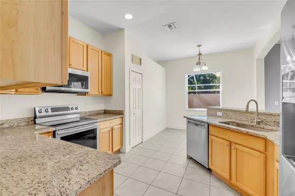 1038 SW Fisherman Ave, Port St Lucie, FL 34953