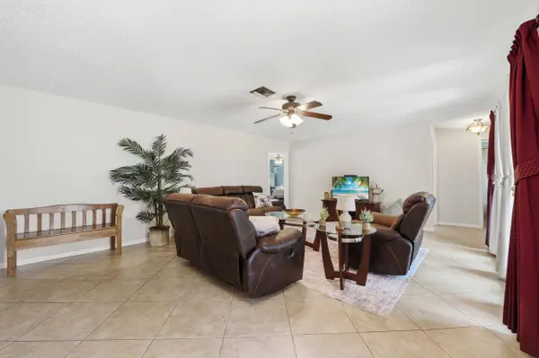 2017 NW 102nd TER, Coral Springs, FL 33071