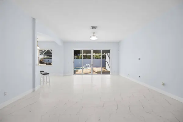 1038 SW Fisherman AVE, Port St Lucie, FL 34953