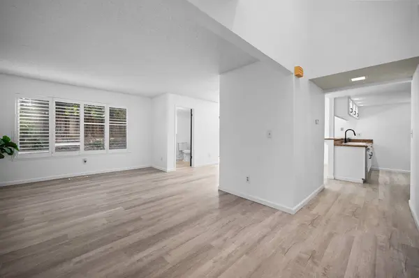 1324 Almondwood Dr, Antioch, CA 94509-5171