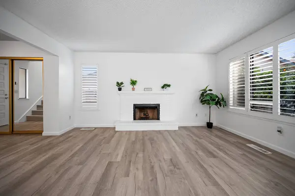 1324 Almondwood Dr, Antioch, CA 94509-5171