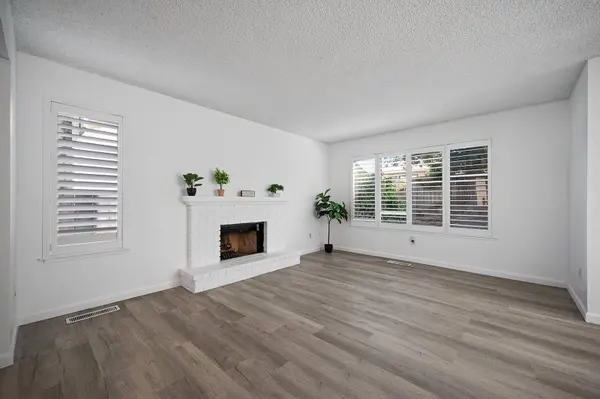 1324 Almondwood Dr, Antioch, CA 94509-5171
