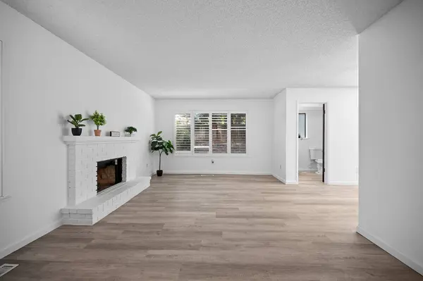1324 Almondwood Dr, Antioch, CA 94509-5171