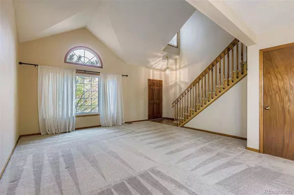 9390 Yale LN, Highlands Ranch, CO 80130