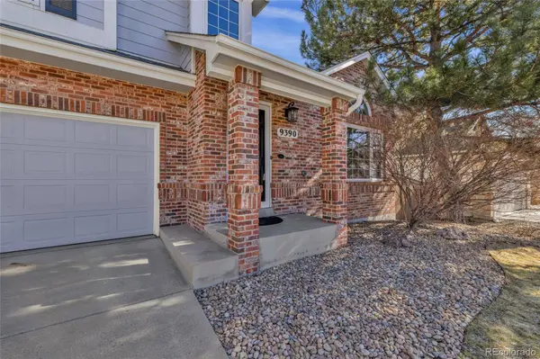 9390 Yale LN, Highlands Ranch, CO 80130