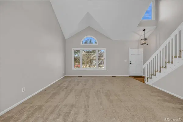 9390 Yale LN, Highlands Ranch, CO 80130