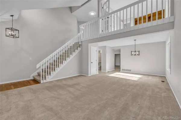 9390 Yale LN, Highlands Ranch, CO 80130