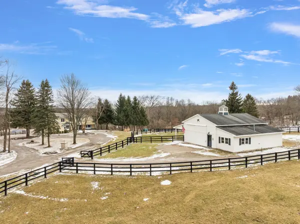 Buying Acreage or Horse Property in Oxford, MI: 2026 Guide