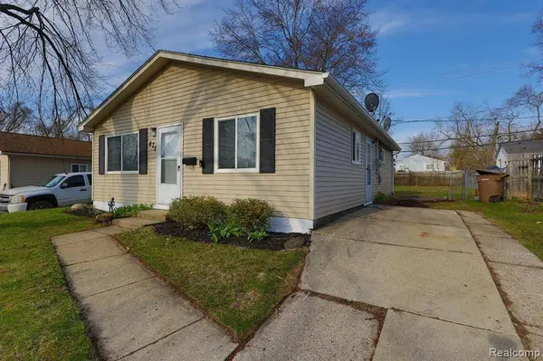 877 KETTERING Avenue, Pontiac, MI 48340