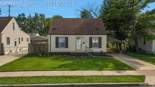 23000 Maxine Street, St. Clair Shores, MI 48080