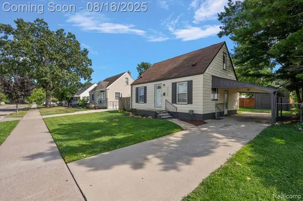 23000 Maxine Street, St. Clair Shores, MI 48080