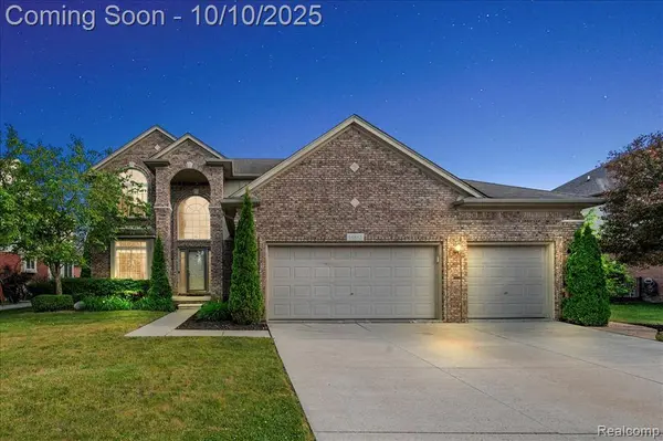 18852 Newbridge Drive, Macomb Twp, MI 48044