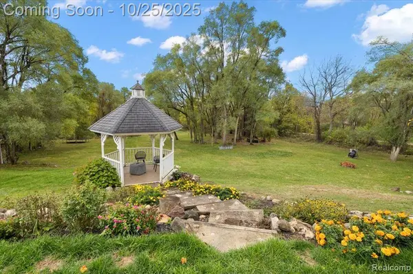 5640 Hummer Lake Road, Brandon Twp, MI 48371