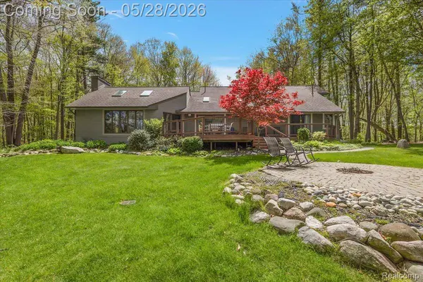 501 Cedarwood ST, Oxford Charter Township, MI 48371