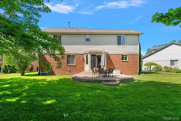 8698 Paul Drive, Washington Township, MI 48094