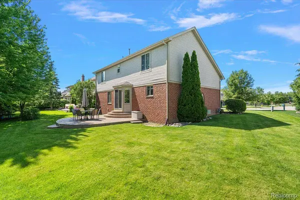 8698 Paul Drive, Washington Township, MI 48094