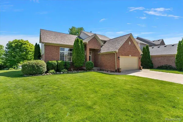 8698 Paul Drive, Washington Township, MI 48094