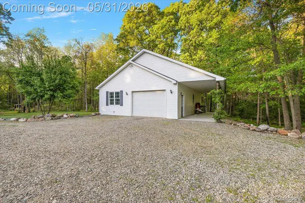 500 Hawk High Hill RD, Metamora Township, MI 48455