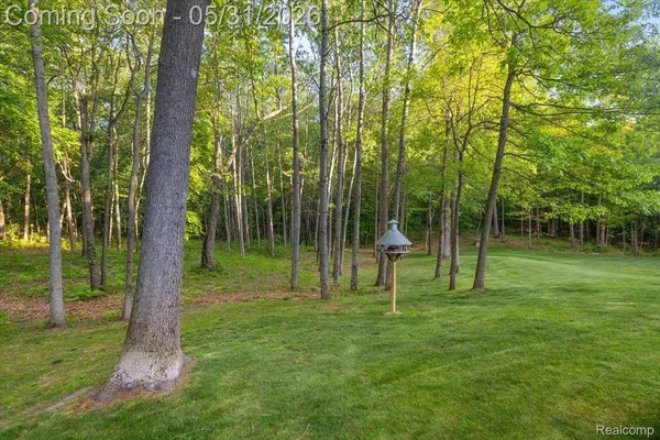 500 Hawk High Hill RD, Metamora Township, MI 48455