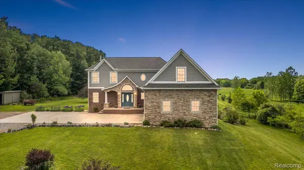 5035 Hidden Ridge DR, Hadley Township, MI 48455